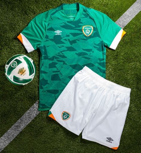 New Republic Of Ireland Kit Umbro Unveil New Irish Home Soccer