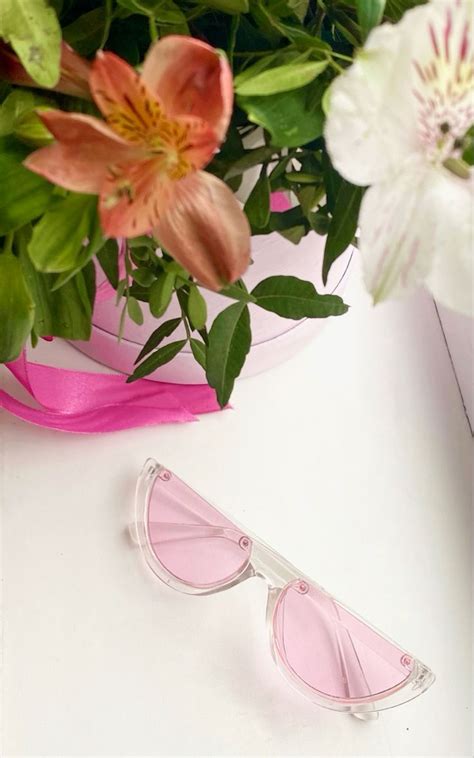 Мир через розовые очки | Очки, Розовый, Эстетика