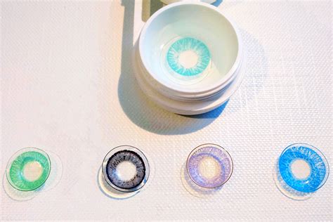 Safely Using Colored Contacts This Halloween