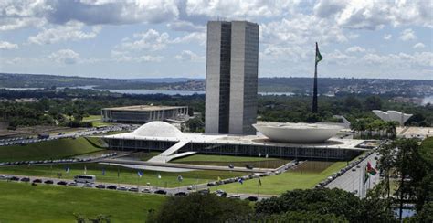 Câmara dos Deputados aprova PEC Kamikaze no 1º turno ISTOÉ DINHEIRO