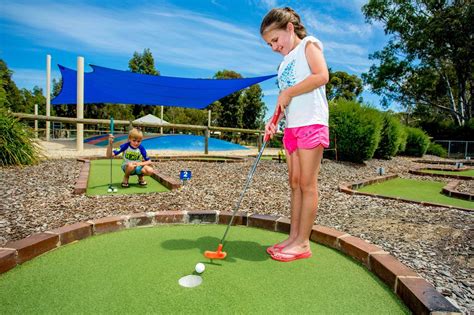 Have fun playing Mini Golf >>BIG4 Deniliquin Holiday Park