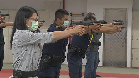 2執勤警遇襲殉職 交警勤務未配槍引討論 民視新聞網 Line Today