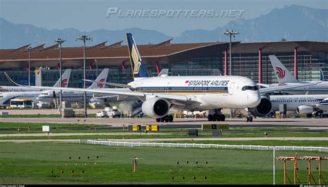 V She Singapore Airlines Airbus A Photo By Zhang Id