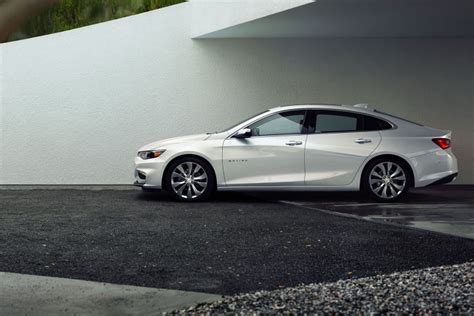 2016 Chevy Malibu Review And Ratings Edmunds
