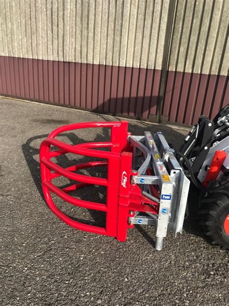 Fliegl Rundballenzange Profi Combi für Bobcat Teleskoplader