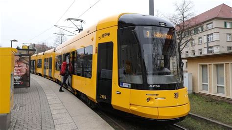 Premiere Neue Straßenbahn fährt auf der Linie 3 Radio Dresden