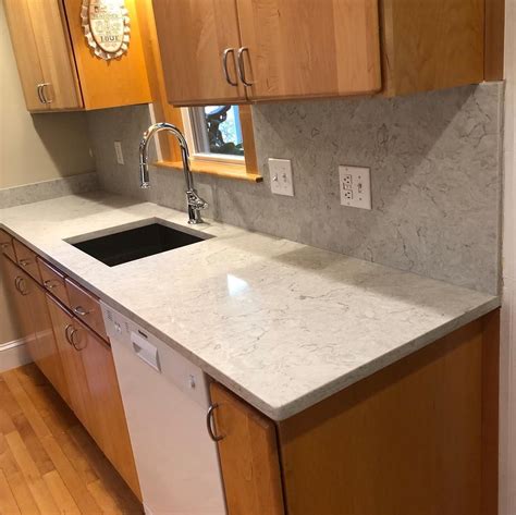 20 Quartz Countertops With Matching Backsplash The Urban Decor