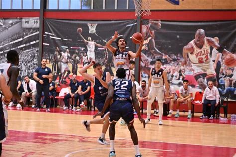 Basket B Int Le Lesperia Cagliari Sfata Il Tab Casalingo Isernia