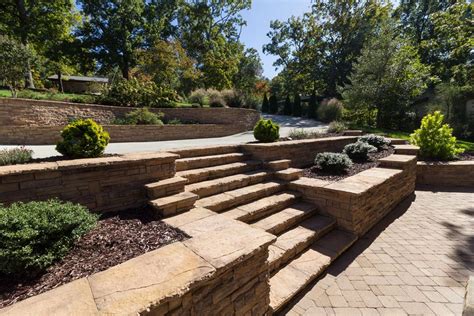 Building Stairs Into Your Retaining Wall Design Heritage Block