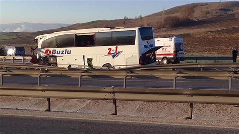 Y Rekleri A Za Getiren Kaza Yolcu Otob S Kontrolden Kt