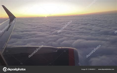 Wing Airplane Sunset Airplane Flying High Clouds Sunset Nature ...