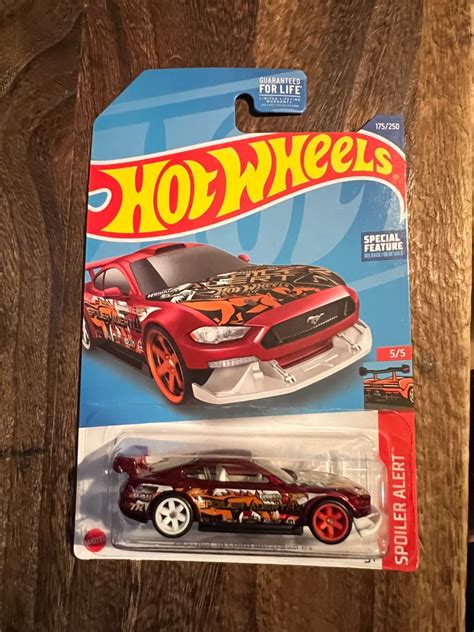 Hot Wheels Custom 18 Ford Mustang GT Super Treasure Hunt 興趣及遊戲 玩具 遊戲類 Carousell