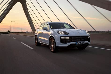 Porsche Cayenne Turbo E Hybrid Motore Prezzo E Caratteristiche