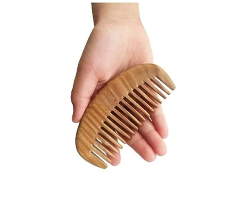 Sandalwood Wide Toothed Comb Lave Republic