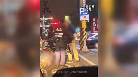 停下來啦！闖燈遭攔查不聽勸 男激動嗆警│巡邏員警│機車騎士│連續違規│tvbs新聞網