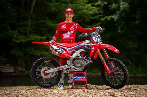 Four Riders For Team Honda Hrc For 2021 Sxmx Team Dirt Bike Test