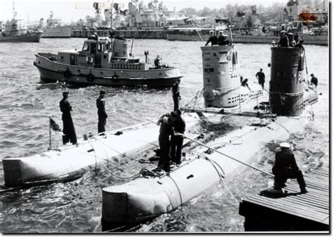 U 171– at the end of a successful combat patrol sunk by hitting a mine ...
