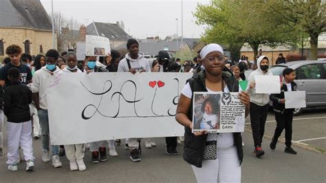 Jeune De 16 Ans Mortellement Poignardé Au Mans 12 Accusés Seront