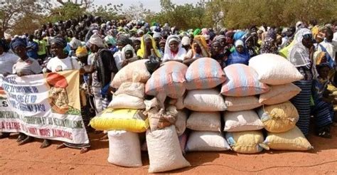 Burkina Faso effort de Paix les fds reçoivent le soutien des femmes