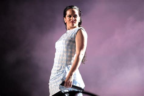 Rosalía cantó Hentai a capela por problemas técnicos y la rompió