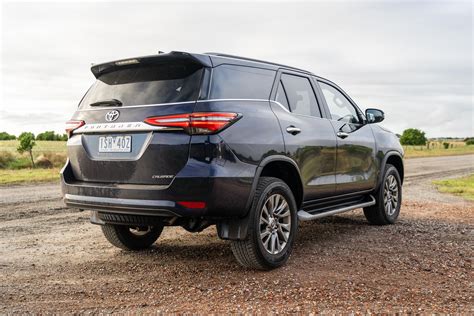 toyota fortuner technical specifications  toyota fortuner facelift