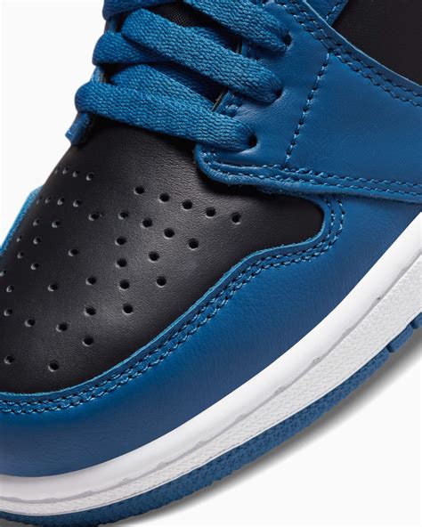 Air Jordan 1 Retro High Og Dark Marina Blue Blue 555088 404 Buy Online At Footdistrict