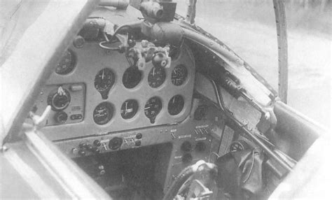 Cockpit of a Soviet LaGG-3 fighter : cockpits