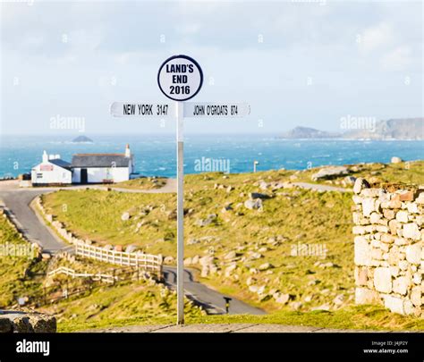 The Iconic Sign At Lands End In Cornwall England Uk Stock Photo Alamy