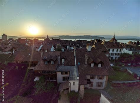 Morat murten et son lac village médiéval de la suisse architecture