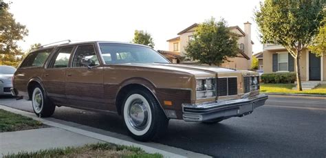 1977 Oldsmobile Vista Cruiser Station Wagon Barn Finds