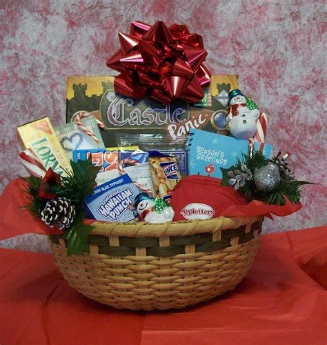 40 Best Christmas Gift Basket Decoration Ideas - All About Christmas