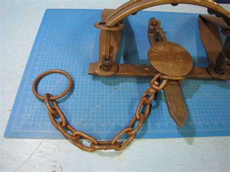 Reproduction Bear Trap Duke Trap 16 Bear D