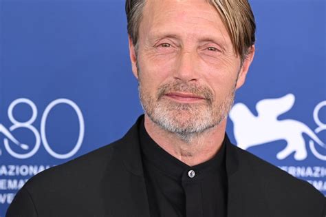 Wenecja Mads Mikkelsen W Nowym Filmie Nikolaja Arcela B Kart