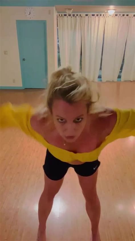 Britney Spears Sparks Concern Among Fans As She Chokes Herself In