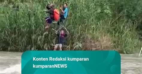 Warga Di Maluku Bertaruh Nyawa Seberangi Sungai Pakai Tali Penghubung 5