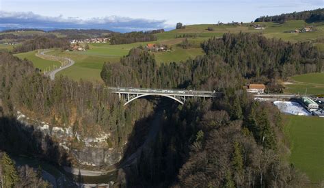 RABe 515 001 der BLS zwischen Schwarzwasserbrücke und Mittelhäusern