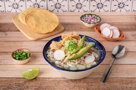 Arriba 45 Imagen Receta Para Pozole Blanco De Puerco Abzlocal Mx