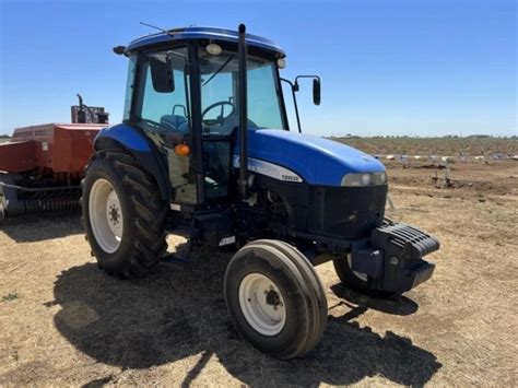 Sold New Holland Td5030 Tractors With 1420 Hrs Tractor Zoom