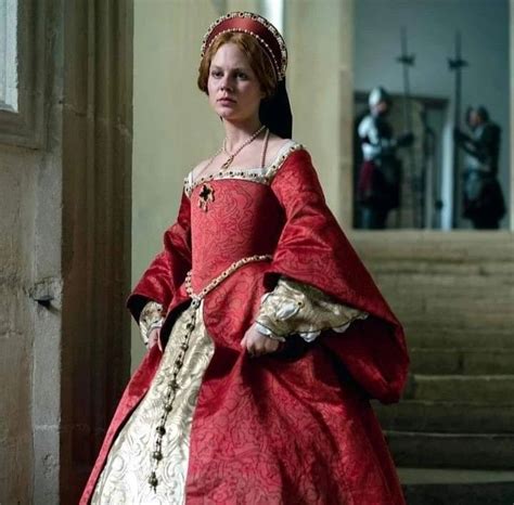 Elizabeth Tudor | Elizabethan fashion, Tudor fashion, Tudor dress ...