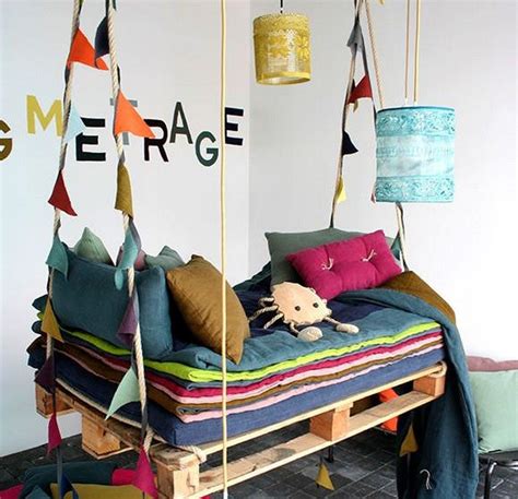 Building The Perfect DIY Pallet Swing Bed In 6 Fun Steps