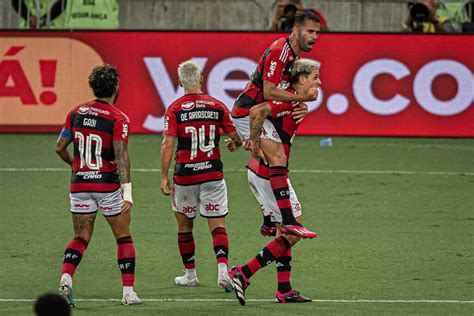 Flamengo Vira Sobre O Vasco E Sai Em Vantagem Na Semifinal Do Carioca