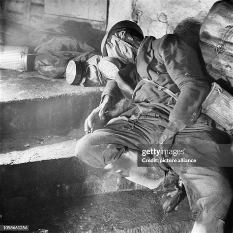 89 Dresden Air Raid Stock Photos, High-Res Pictures, and Images - Getty ...