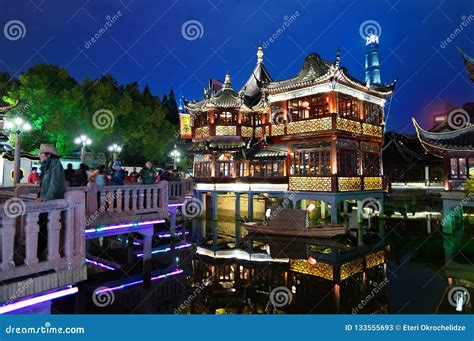 China Shanghai November 7 2018 Shanghai Old Town Tea House Night