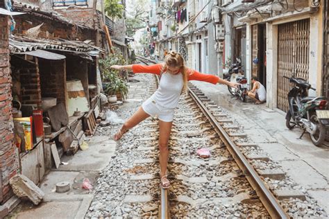 Hanoi Train Street Experience The Life Beside The Tracks