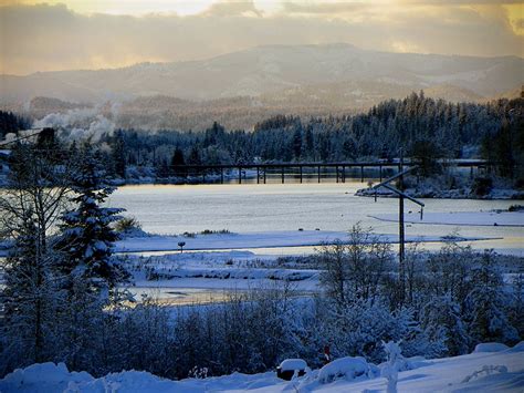 Sandpoint Blog Snowy Twilight Along The Pend Oreille River