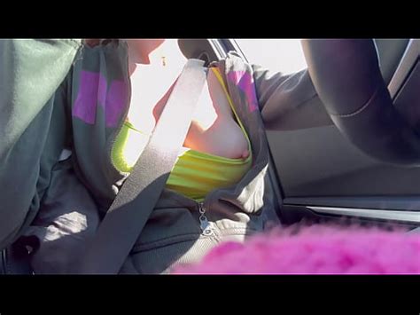 Artemisia Love Milf Aux Gros Seins Excit E En Voiture Los Angeles Gros Seins Clignotants