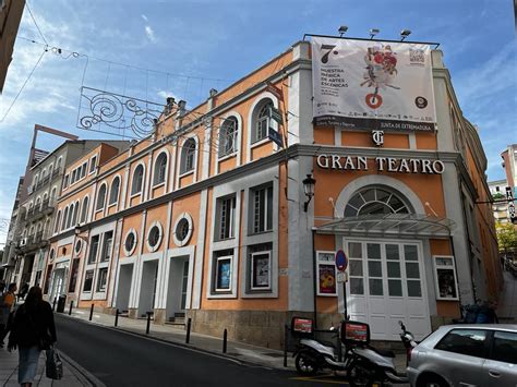 El Gran Teatro De C Ceres Y El L Pez De Ayala De Badajoz Seleccionan