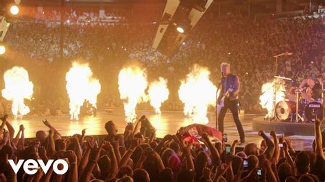 Metallica - Master Of Puppets (Live) - YouTube