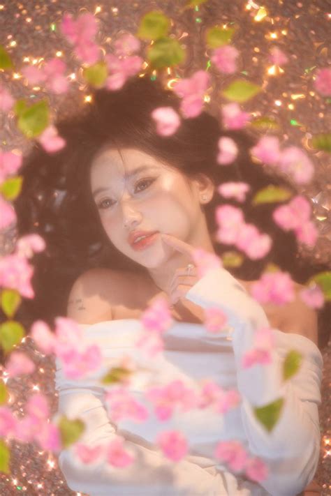 Hot girl Kon Tum đốn tim người nhìn bởi nụ cười rạng rỡ