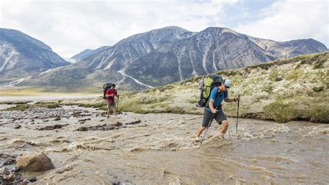 Do I need waterproof hiking shoes? | Advnture